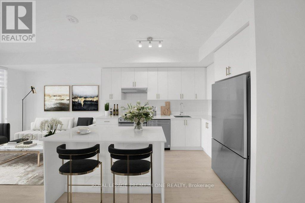 8960 Jane St in Vaughan, ON - Building Photo