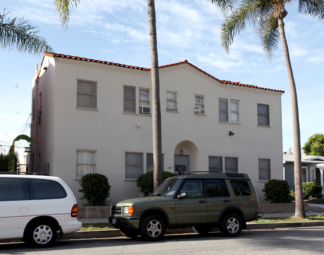 1021 Coronado Ave in Long Beach, CA - Building Photo - Building Photo