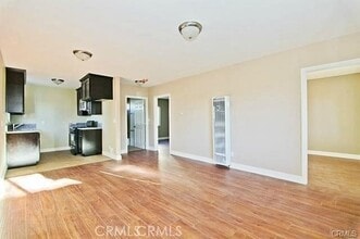 620 W 59th Pl in Los Angeles, CA - Building Photo - Building Photo