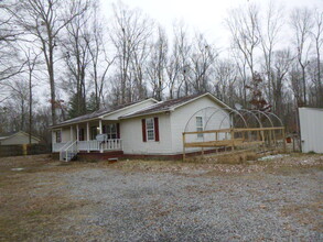 2810 Dick Farmer Rd in Cedar Hill, TN - Building Photo - Building Photo