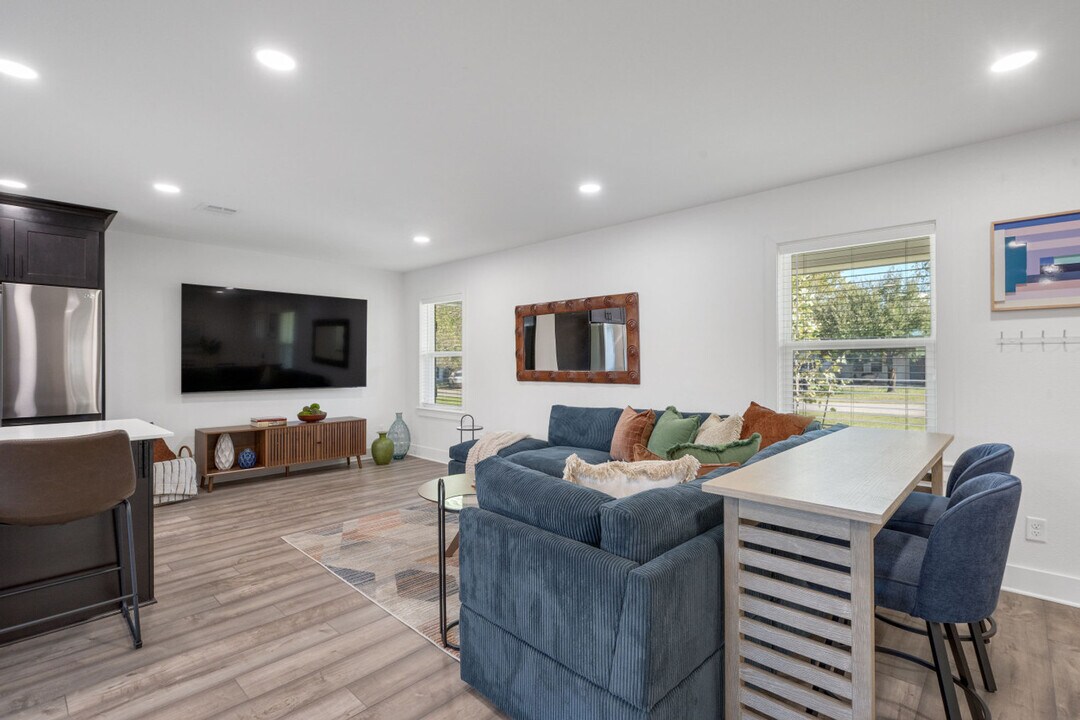 1611 Armistead St in College Station, TX - Foto de edificio