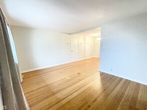 10229 Carrollton Ave in Indianapolis, IN - Building Photo - Building Photo