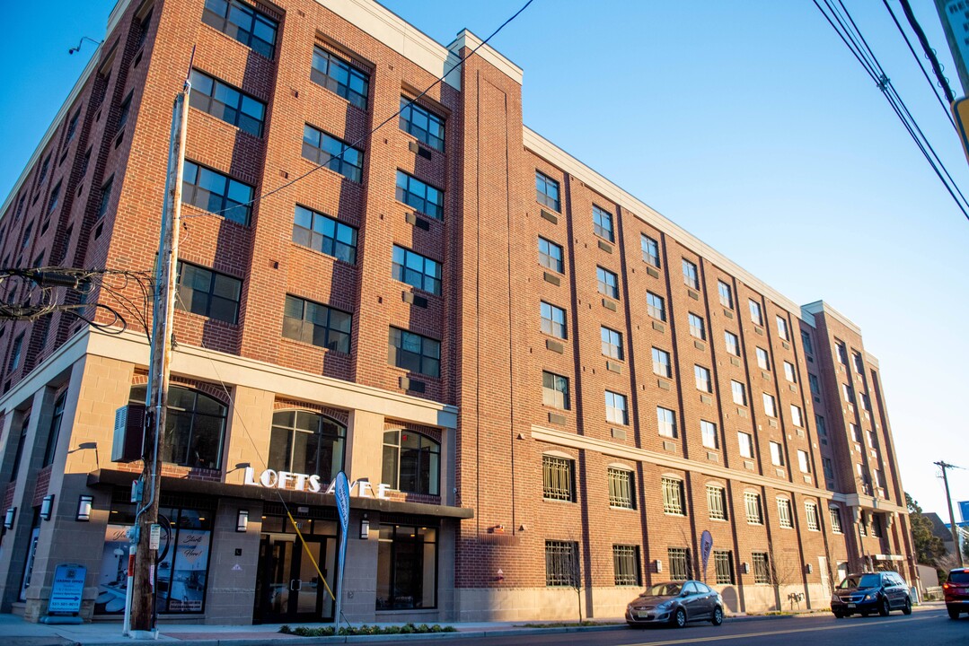 City Line Bayonne in Bayonne, NJ - Foto de edificio