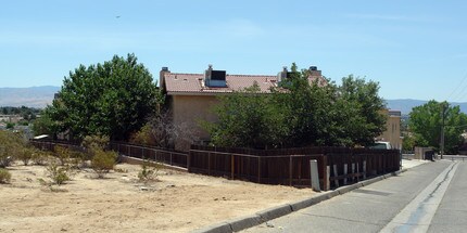 Casa Del Sol in Apple Valley, CA - Building Photo - Building Photo