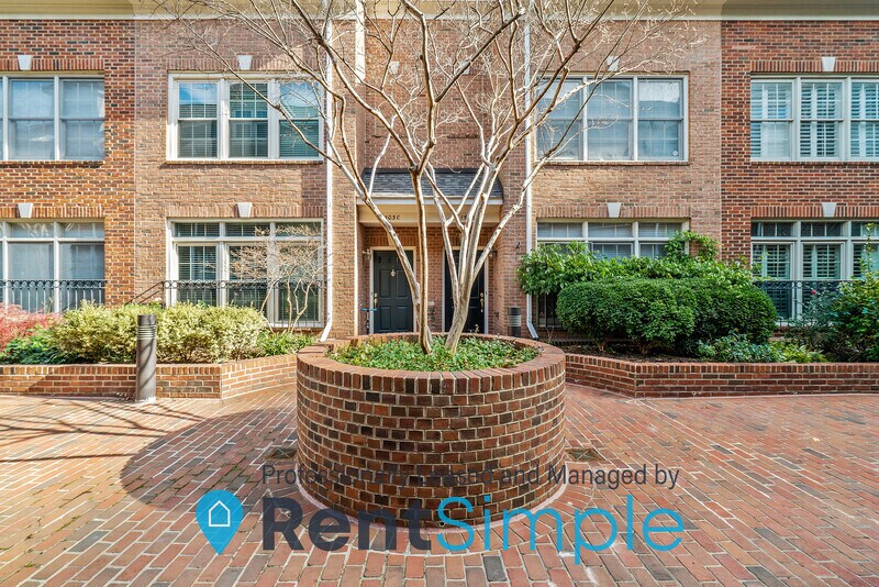1501 N Colonial Terrace in Arlington, VA - Building Photo