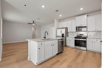 3106 Banyan Dr in Santa Fe, TX - Building Photo - Building Photo