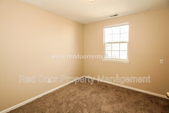 10857 Cedar Pine Dr in Indianapolis, IN - Building Photo - Building Photo