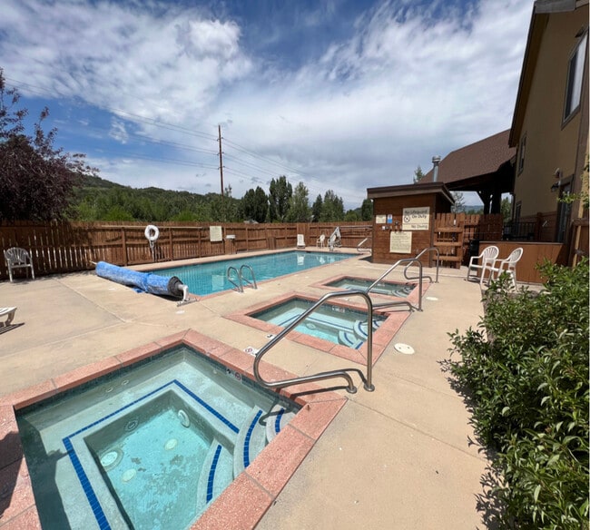 Ski Town Apartments