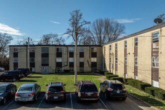 Catalpa Manor in Dayton, OH - Foto de edificio - Building Photo