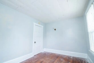 62 Montauk Ave in New London, CT - Building Photo - Building Photo