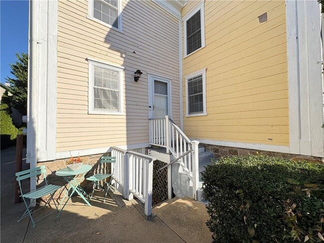 22 Stockholm St in Newport, RI - Building Photo - Building Photo