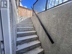 5 Fenn St in Ajax, ON - Building Photo - Building Photo