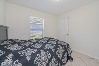 5134 Lake Dr in Crestview, FL - Building Photo - Building Photo