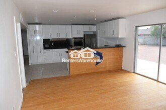 2111 E Oxford Dr in Tempe, AZ - Foto de edificio - Building Photo