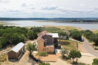 3005 Constitution Square in Lago Vista, TX - Foto de edificio - Building Photo