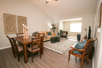 The Residences at Woodside in Marysville, OH - Building Photo - Building Photo