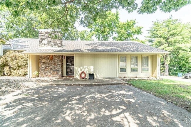 property at 2 Mellor Ln