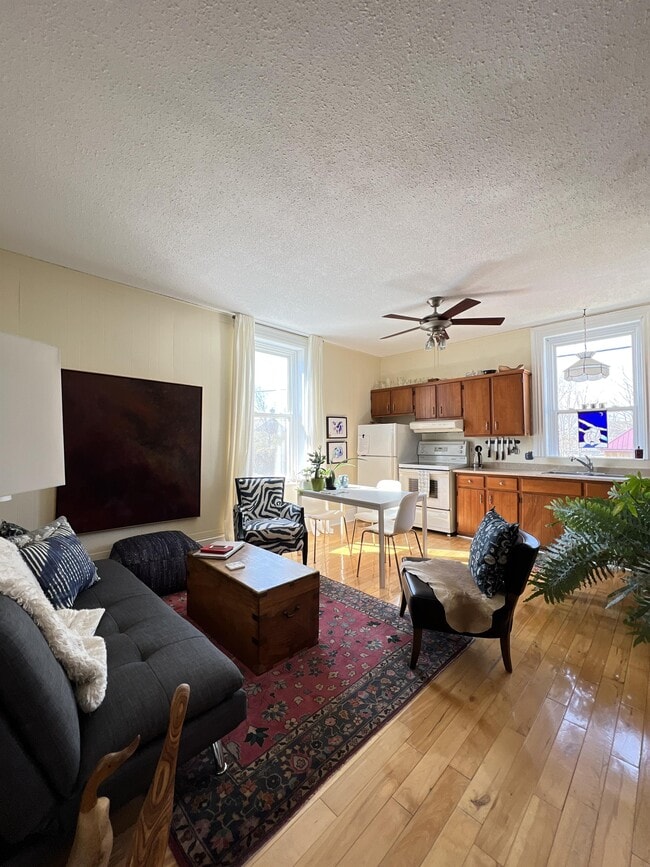 35-35 Union St N in Mississippi Mills, ON - Building Photo - Building Photo