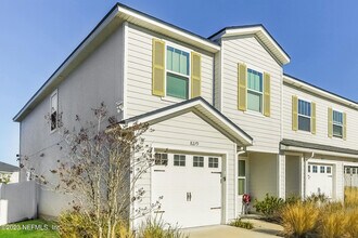 8275 Rigel Rd in Jacksonville, FL - Building Photo - Building Photo