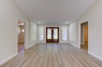 4706 Kingussie Dr in Houston, TX - Building Photo - Building Photo