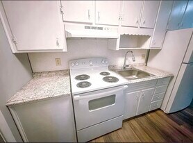 1300 Spruce St in Martinsville, VA - Building Photo