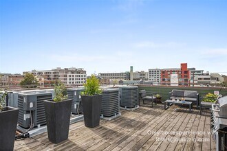404 Webster St, Unit 4 in Oakland, CA - Building Photo - Building Photo