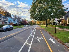 805 Edgewood Ave in New Haven, CT - Foto de edificio - Building Photo