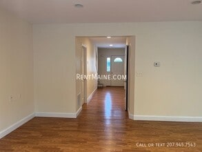 33 Burleigh Rd in Bangor, ME - Building Photo - Building Photo