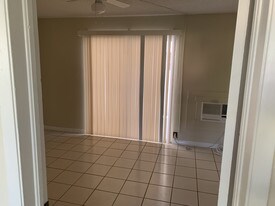 1980 NE 24th Ave in Pompano Beach, FL - Building Photo