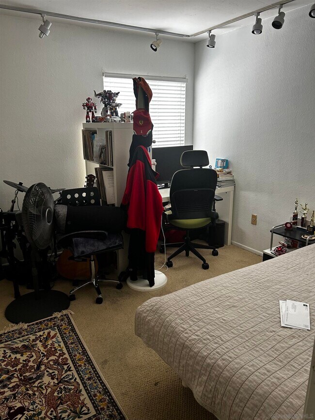 10587 Caminito Banyon in San Diego, CA - Building Photo - Building Photo