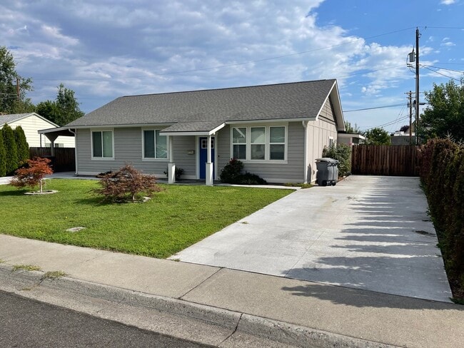 610 Jefferson St in Richland, WA - Foto de edificio - Building Photo