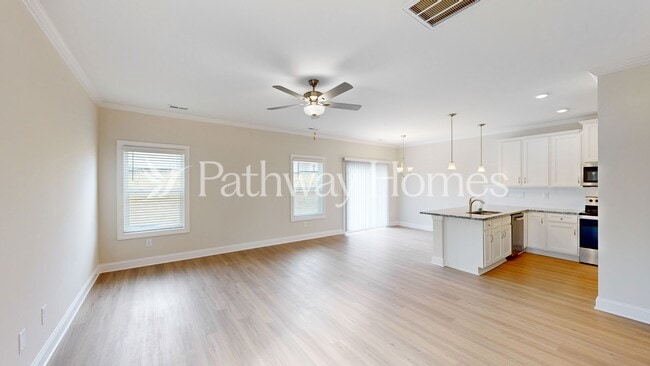 108 S Sina St in Troutman, NC - Foto de edificio - Building Photo