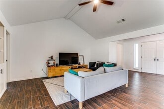 514 Packer Ct in Webster, TX - Building Photo - Building Photo