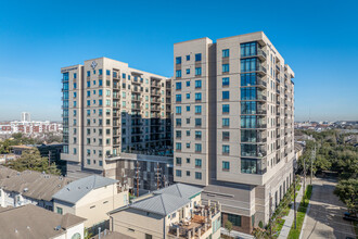 Pearl Rosemont in Houston, TX - Building Photo - Building Photo