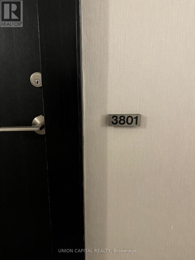 property at 33 Charles St E