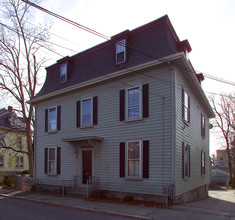 447 Cherry St in Fall River, MA - Foto de edificio - Building Photo