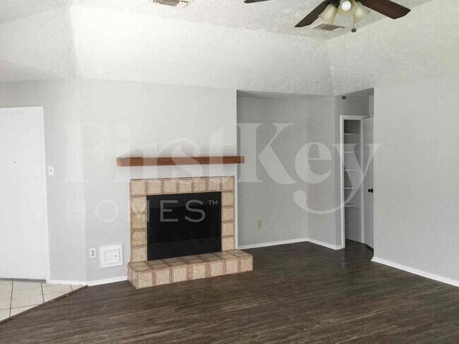 2542 Spring Dusk Dr in Spring, TX - Building Photo - Building Photo