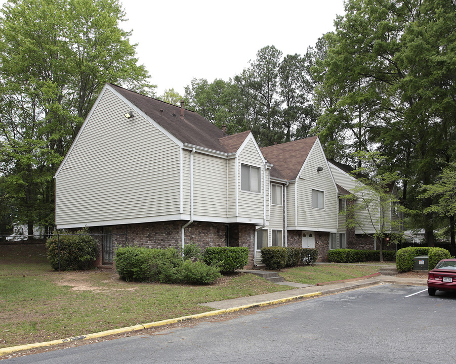 Dogwood Apartments in Atlanta, GA - Building Photo