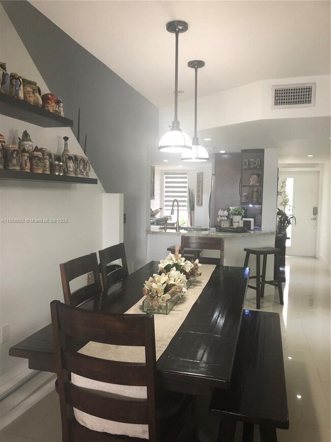 1155 NW 123rd Ct in Miami, FL - Building Photo - Building Photo