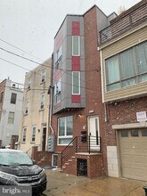 1527 Carpenter St in Philadelphia, PA - Building Photo - Building Photo