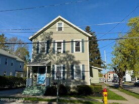 74 Walnut St in Saratoga Springs, NY - Building Photo