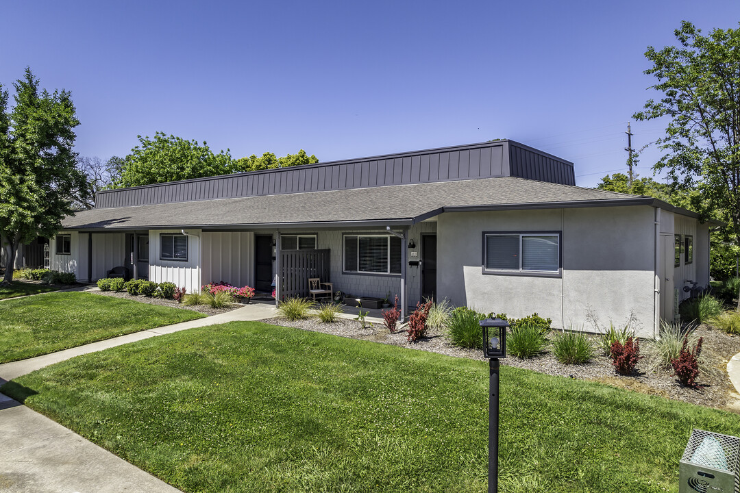 Rindle Ranch (55+) in Citrus Heights, CA - Foto de edificio