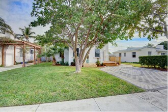 232 Dixie Blvd in Delray Beach, FL - Building Photo - Building Photo