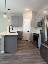 5205-5207 30th St SW in Lehigh Acres, FL - Building Photo