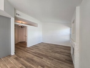 19125 Vintage Woods Dr in Riverside, CA - Building Photo - Building Photo