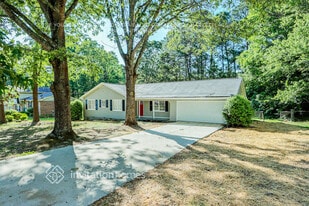 251 Mediterranean Ln in Lawrenceville, GA - Building Photo