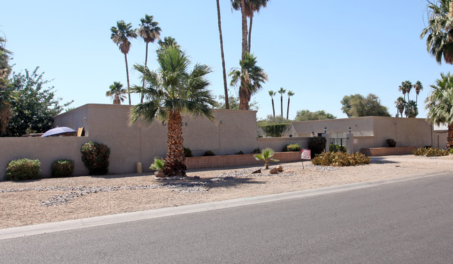 Orinoco Apartments in Phoenix, AZ - Foto de edificio - Building Photo