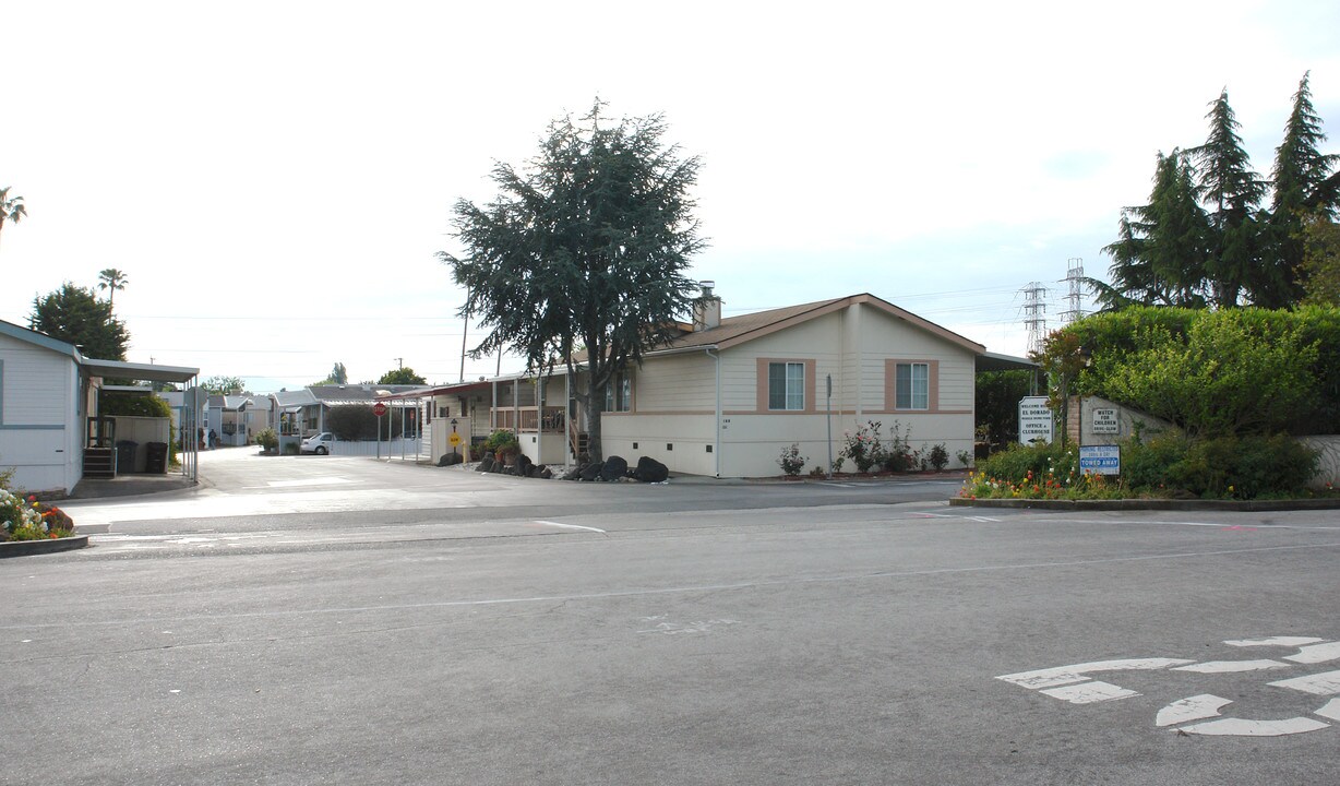 El Dorado Mobile Home Park in Sunnyvale, CA - Building Photo