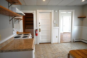 224 Irving St in Framingham, MA - Building Photo - Building Photo