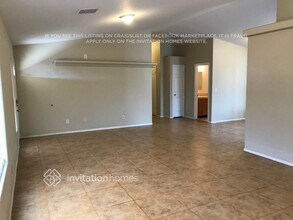 2110 W Roundup St in Apache Junction, AZ - Foto de edificio - Building Photo